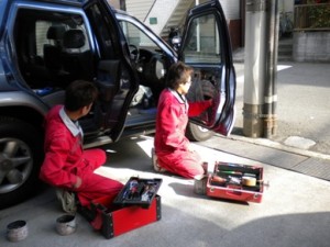 東京・神奈川 板金塗装 車へこみ 出張修理 格安/激安のお店